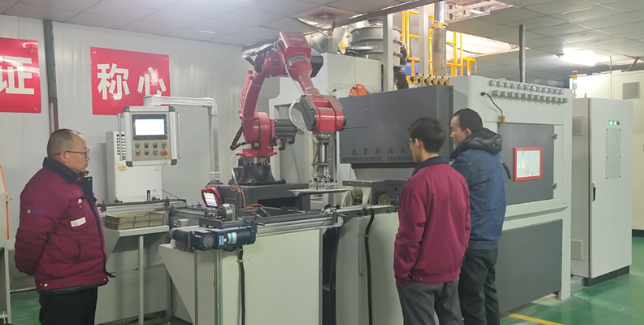 江北自动喷砂机选型要点，看完少走弯路。